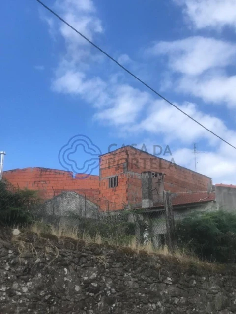Moradia T3 para Venda em Rio Mau e Arcos