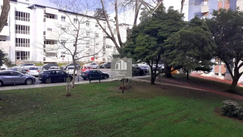 Apartamento T2 para Venda em Oeiras e São Julião da Barra, Paço de Arcos e Caxias