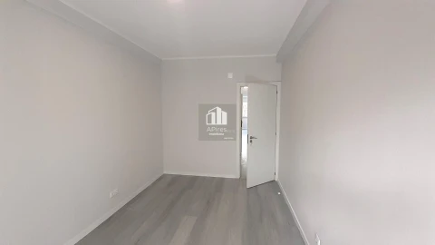 Apartamento T2 para Venda em Oeiras e São Julião da Barra, Paço de Arcos e Caxias