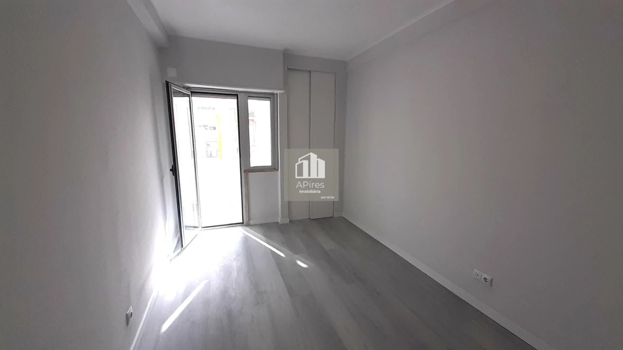 Apartamento T2 para Venda em Oeiras e São Julião da Barra, Paço de Arcos e Caxias Foto 6