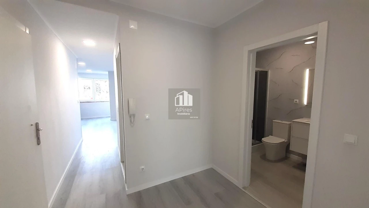 Apartamento T2 para Venda em Oeiras e São Julião da Barra, Paço de Arcos e Caxias Foto 10