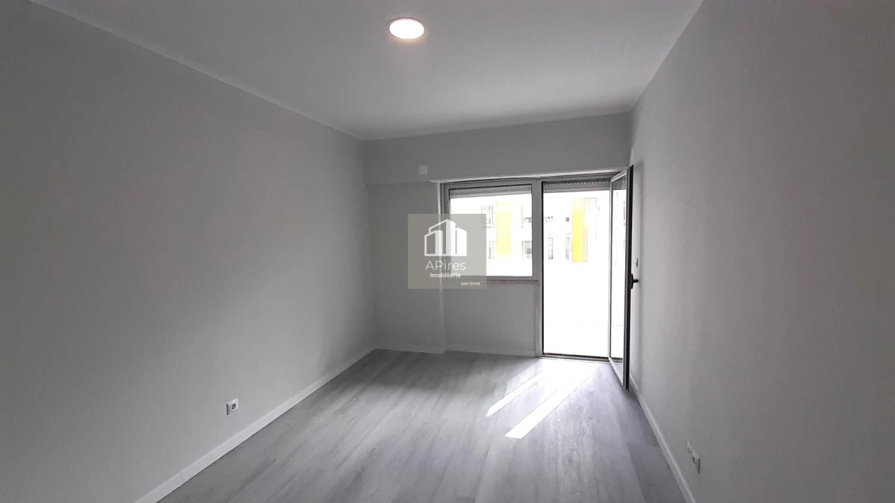 Apartamento T2 para Venda em Oeiras e São Julião da Barra, Paço de Arcos e Caxias Foto 7