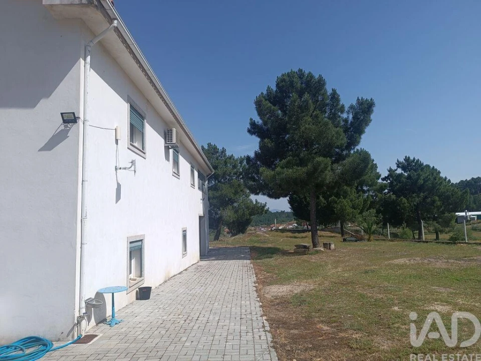 Moradia T5 para Venda em Fradizela Foto 4