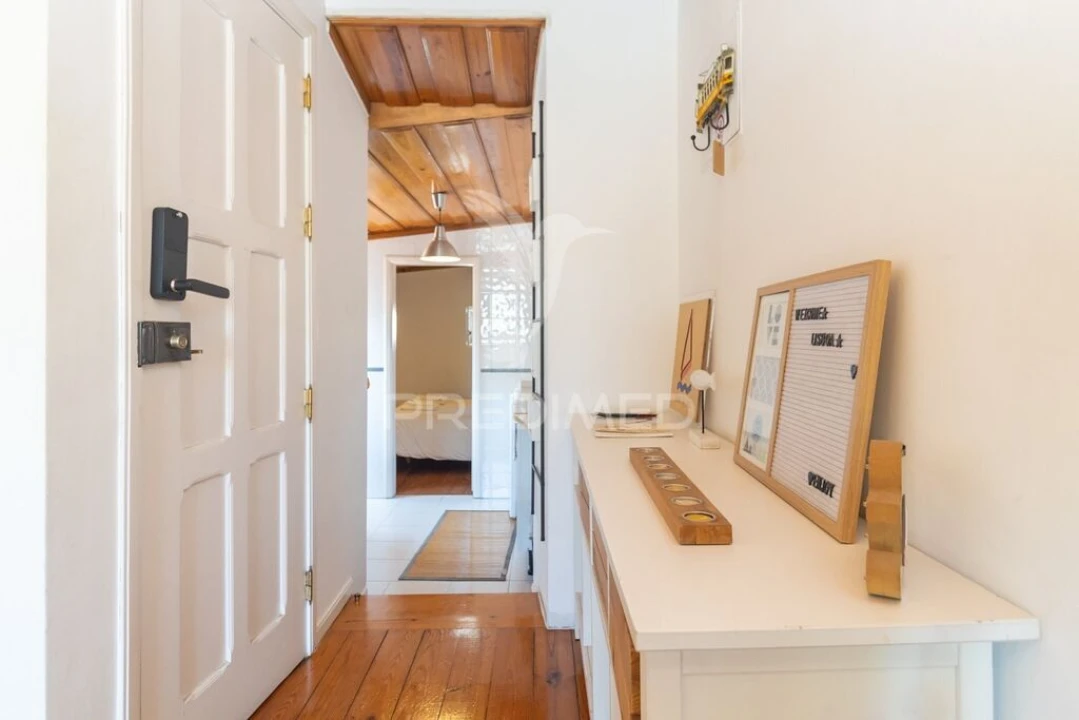 Apartamento T1 para Venda em Santa Maria Maior Foto 3