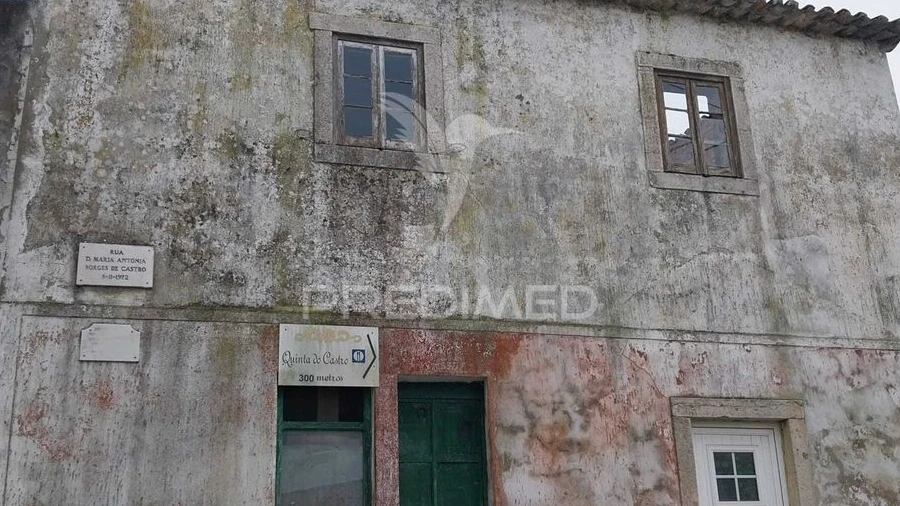 Moradia T6 para Venda em Lamas e Cercal