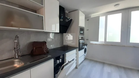Apartamento T2 para Venda em Benfica