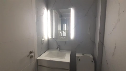 Apartamento T2 para Venda em Benfica