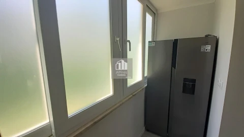 Apartamento T2 para Venda em Benfica