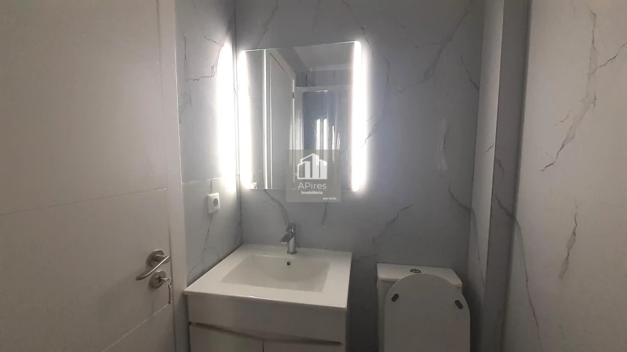 Apartamento T2 para Venda em Benfica Foto 19