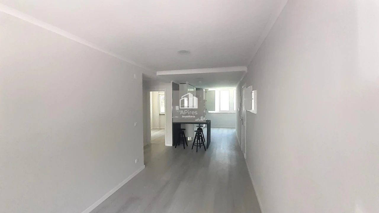 Apartamento T2 para Venda em Benfica Foto 17