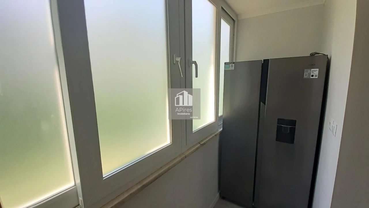 Apartamento T2 para Venda em Benfica Foto 12