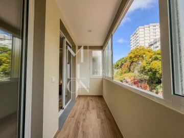 Apartamento T2 para Venda em Funchal (Se)