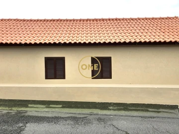 Moradia T2 para Venda em Adães