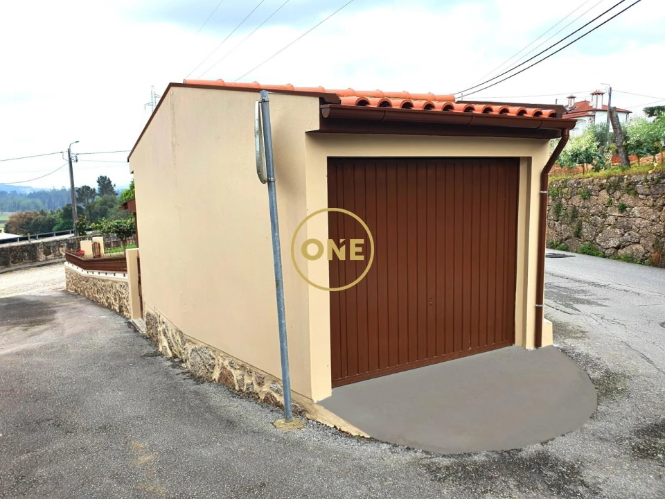 Moradia T2 para Venda em Adães Foto 12