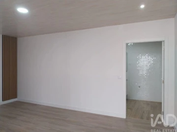 Apartamento T1 para Arrendamento em Bombarral e Vale Covo