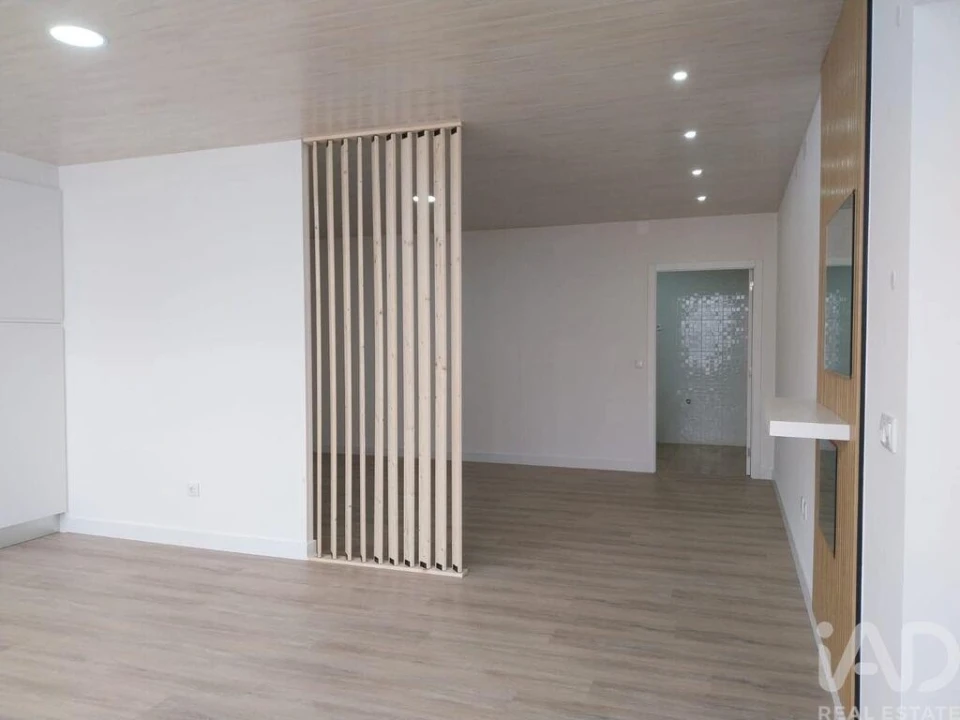 Apartamento T1 para Arrendamento em Bombarral e Vale Covo Foto 7