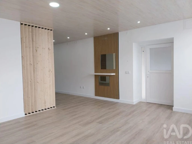 Apartamento T1 para Arrendamento em Bombarral e Vale Covo Foto 3