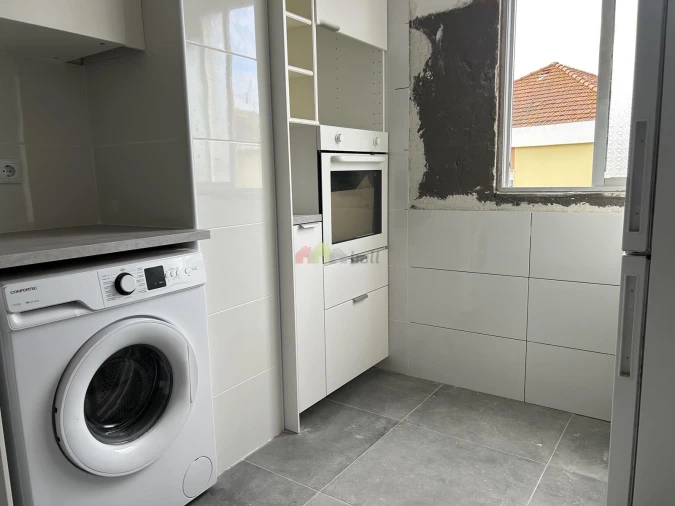 Apartamento T2 para Venda em Baixa da Banheira e Vale da Amoreira Foto 3