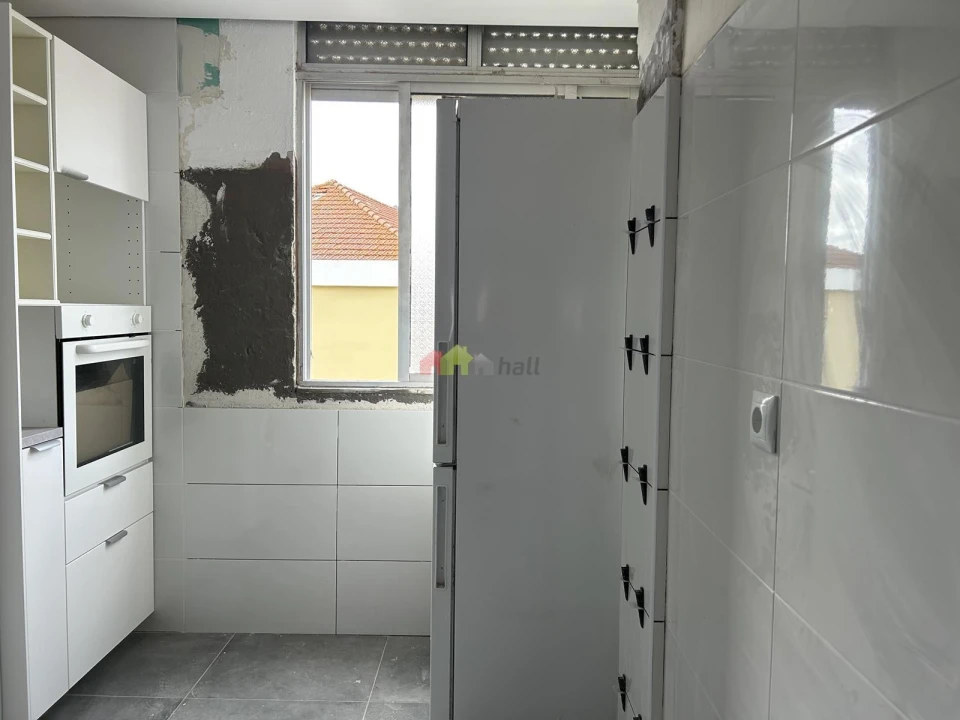 Apartamento T2 para Venda em Baixa da Banheira e Vale da Amoreira Foto 2