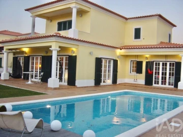 Moradia T4 para Venda em Amoreira