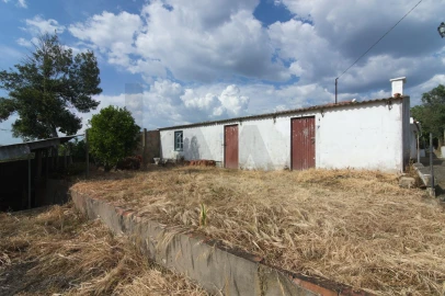 Moradia T2 para Venda em Carregueira
