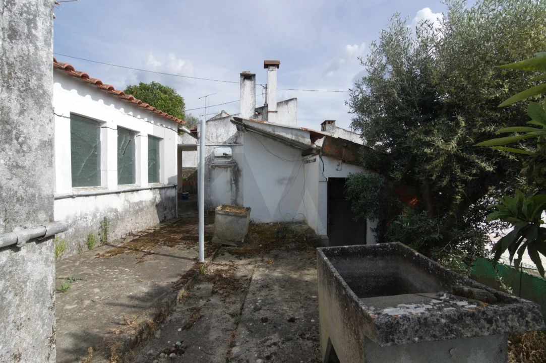 Moradia T2 para Venda em Carregueira Foto 4