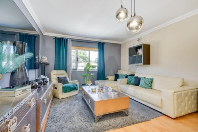 Apartamento T3 para Venda em Camarate, Unhos e Apelação