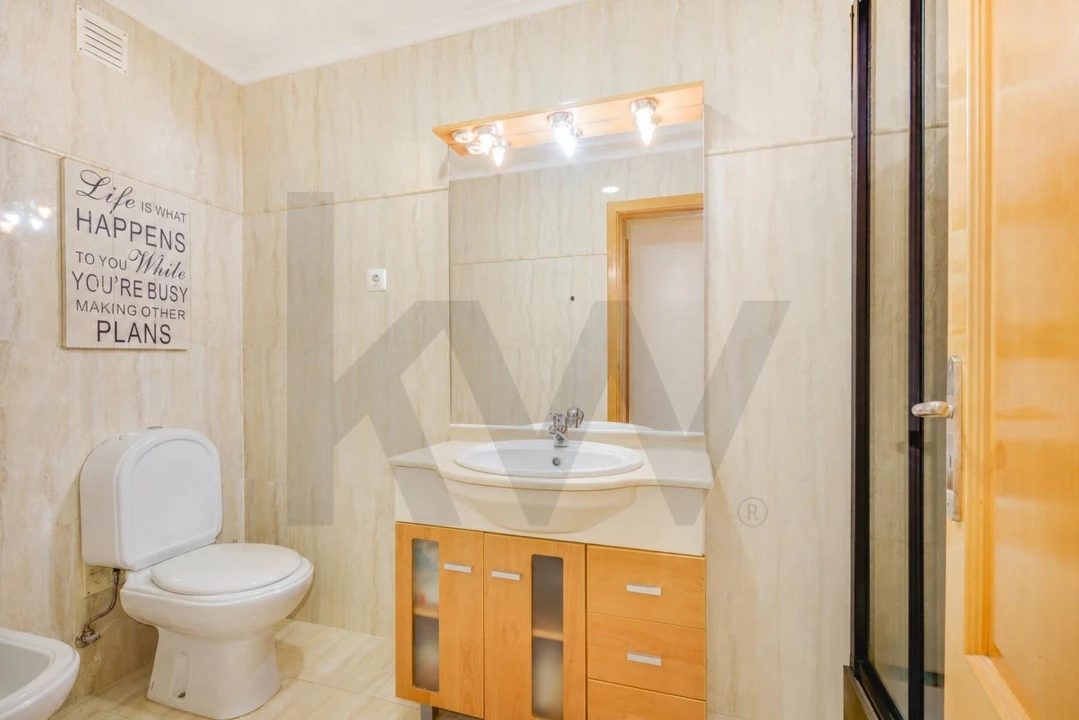 Apartamento T3 para Venda em Camarate, Unhos e Apelação Foto 14