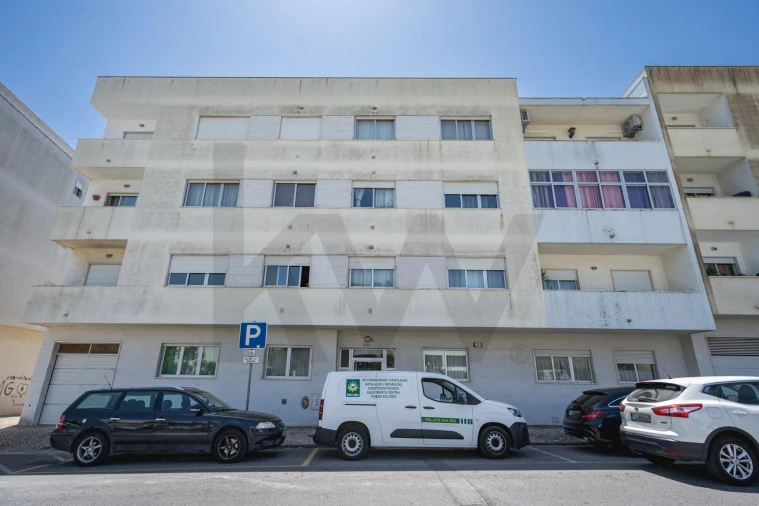 Apartamento T3 para Venda em Camarate, Unhos e Apelação Foto 30