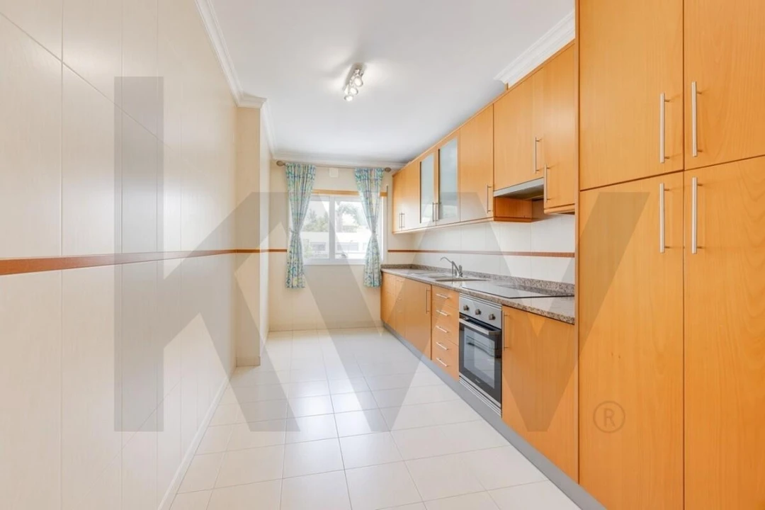 Apartamento T3 para Venda em Camarate, Unhos e Apelação Foto 1