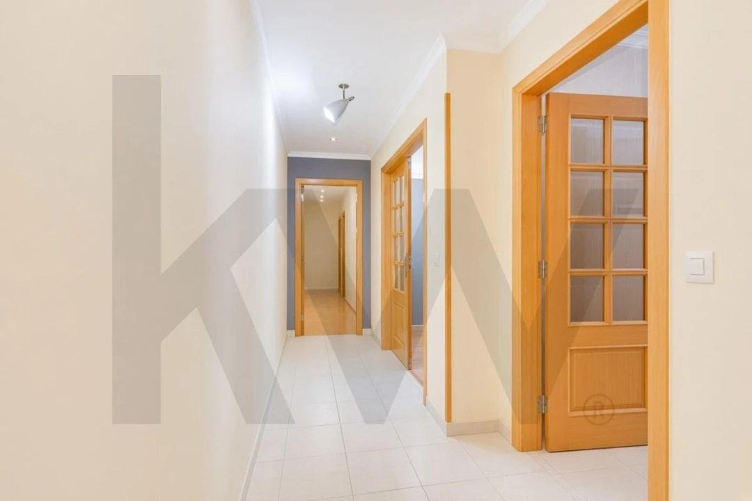 Apartamento T3 para Venda em Camarate, Unhos e Apelação Foto 4