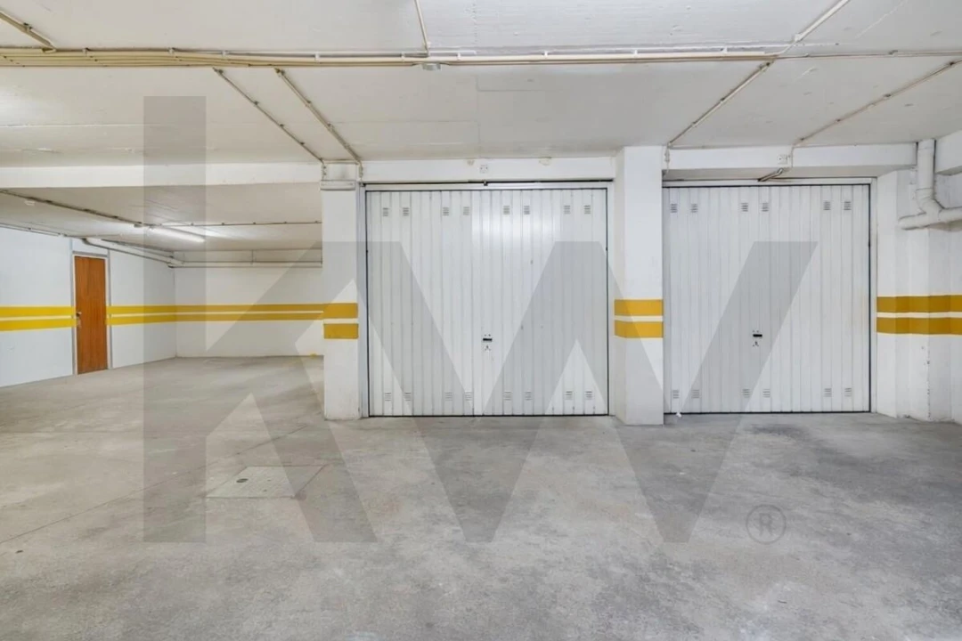 Apartamento T3 para Venda em Camarate, Unhos e Apelação Foto 25