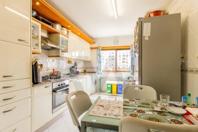 Apartamento T3 para Venda em Águas Livres