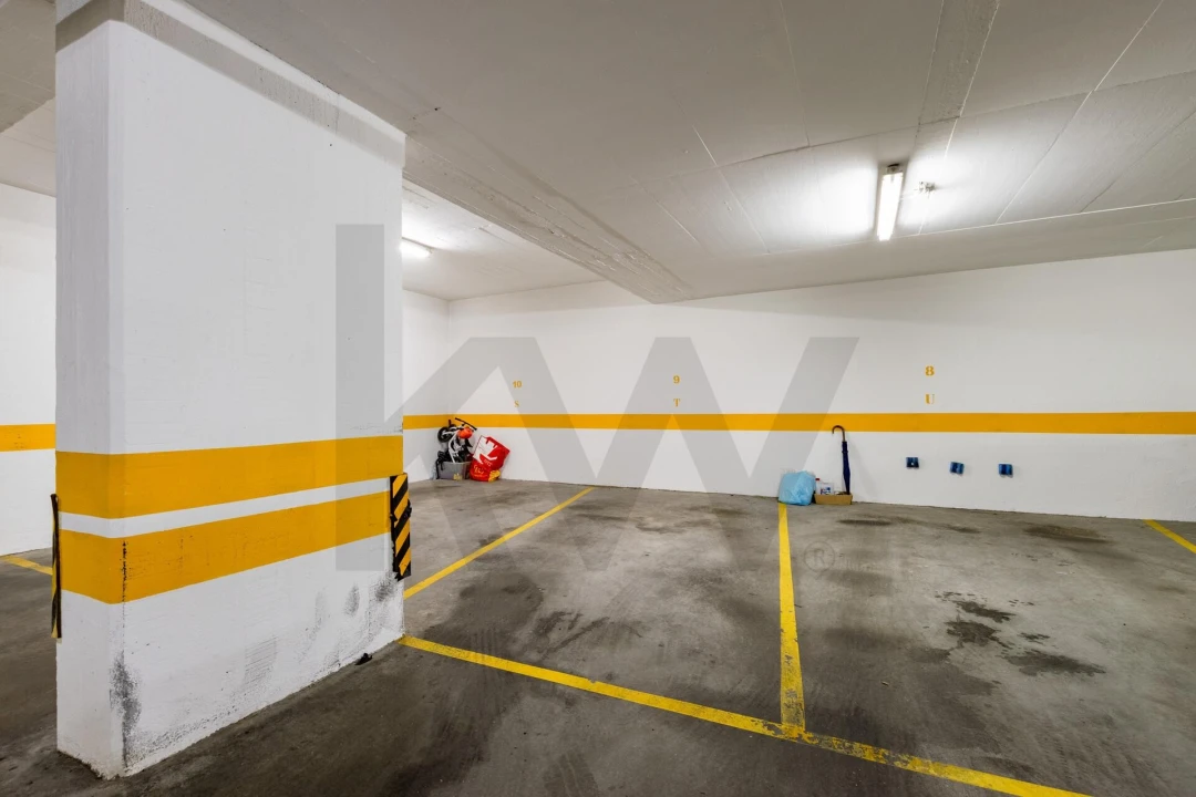 Apartamento T3 para Venda em Águas Livres Foto 20