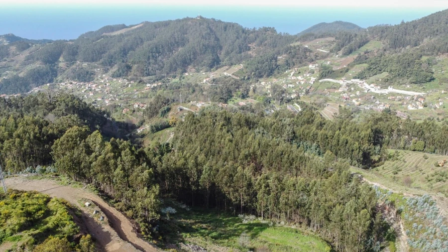 Terreno para Venda em Jardim da Serra Foto 2