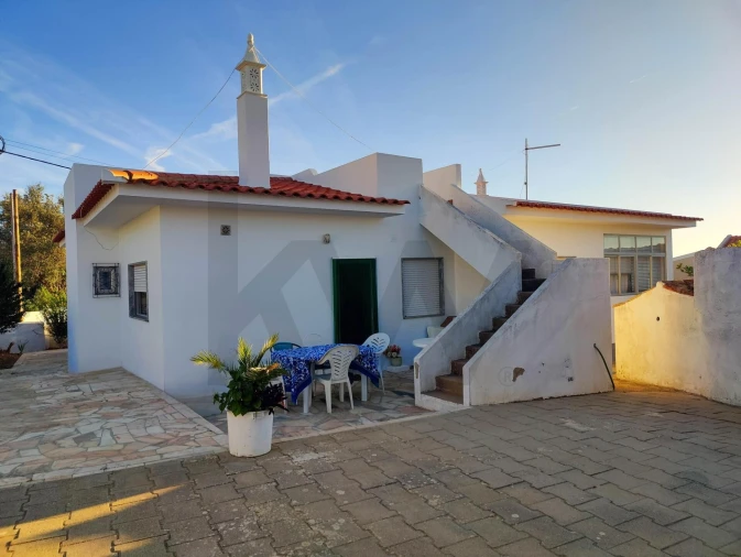 Moradia T3 para Venda em Alvor Foto 4