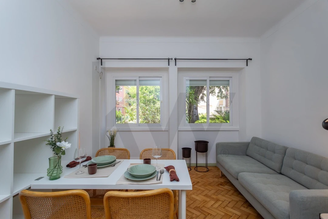 Apartamento T2 para Venda em Alvalade Foto 4