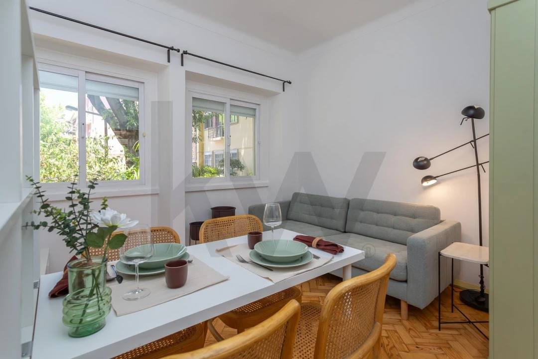 Apartamento T2 para Venda em Alvalade Foto 6
