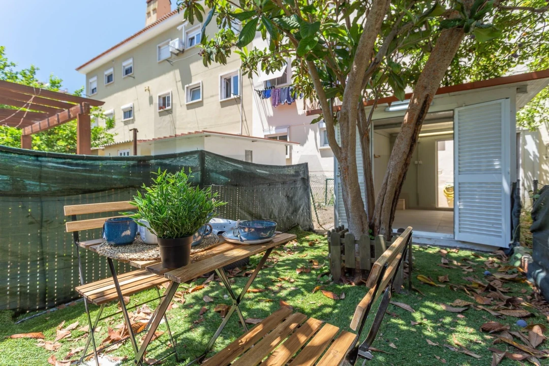 Apartamento T2 para Venda em Alvalade Foto 15