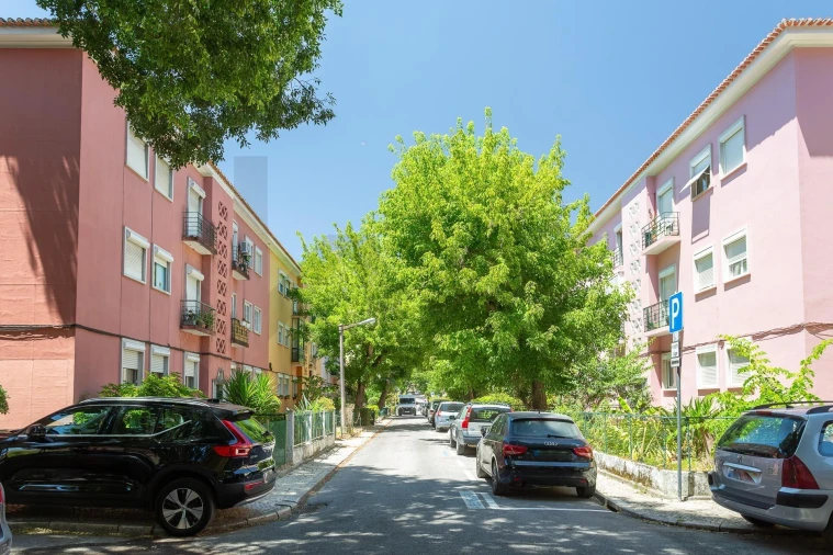 Apartamento T2 para Venda em Alvalade Foto 37