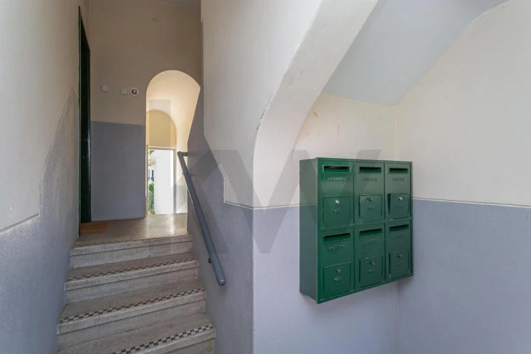 Apartamento T2 para Venda em Alvalade Foto 36