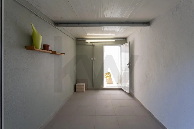 Apartamento T2 para Venda em Alvalade Foto 13