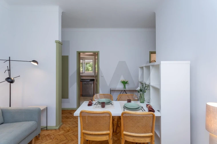 Apartamento T2 para Venda em Alvalade Foto 11