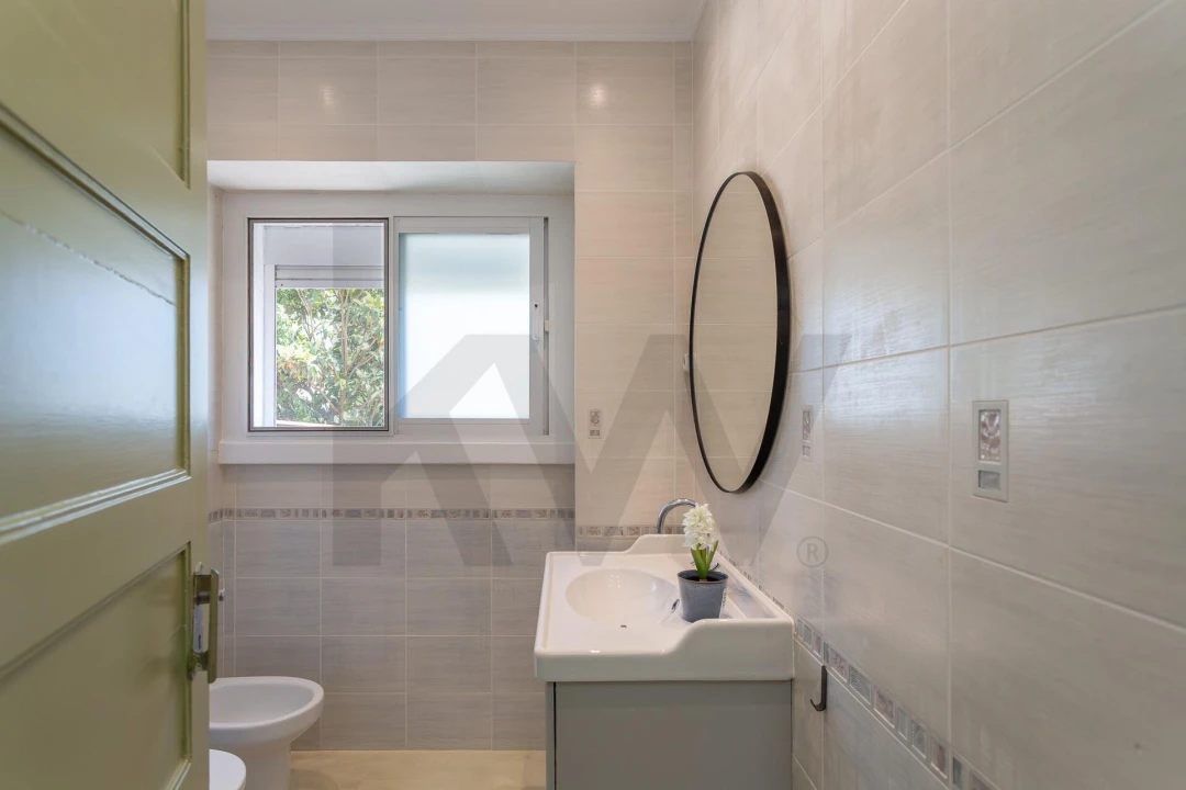 Apartamento T2 para Venda em Alvalade Foto 30