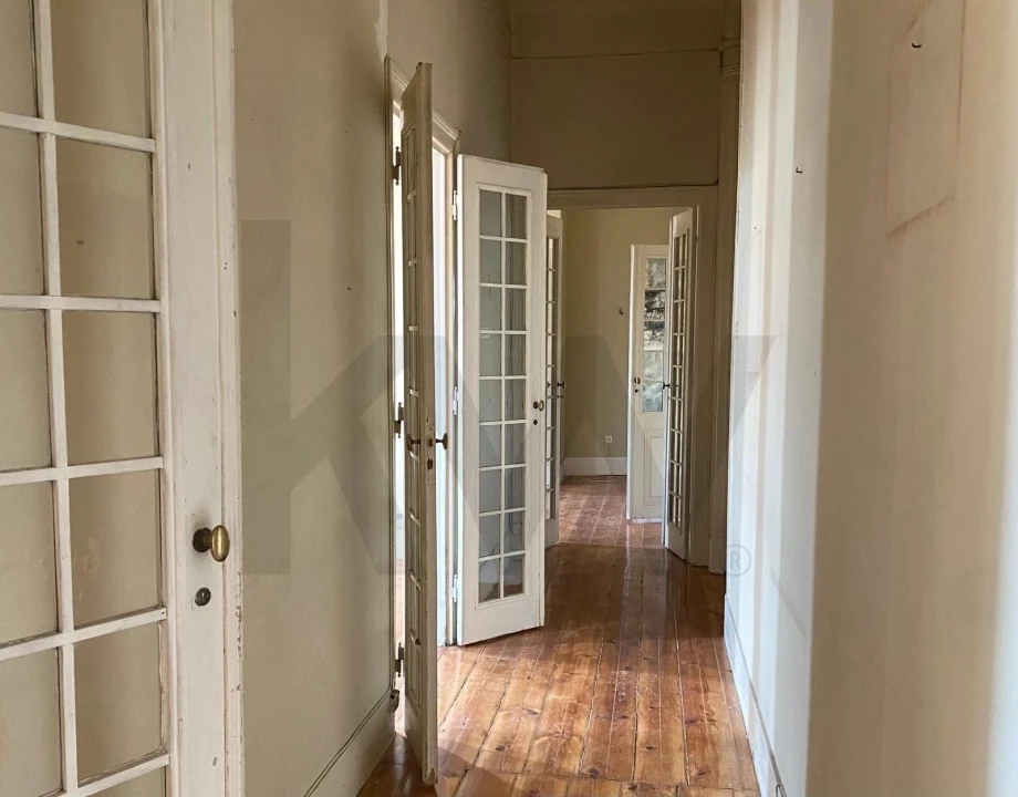 Apartamento T15 para Arrendamento em Campo de Ourique Foto 28