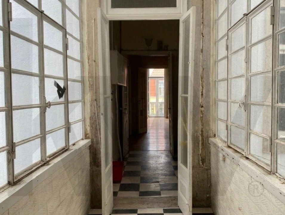 Apartamento T15 para Arrendamento em Campo de Ourique Foto 12