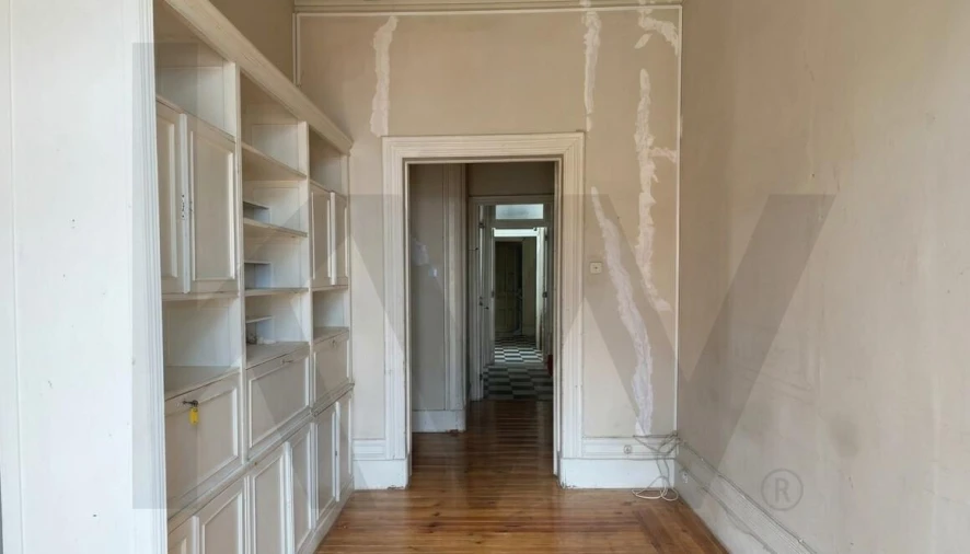 Apartamento T15 para Arrendamento em Campo de Ourique Foto 11
