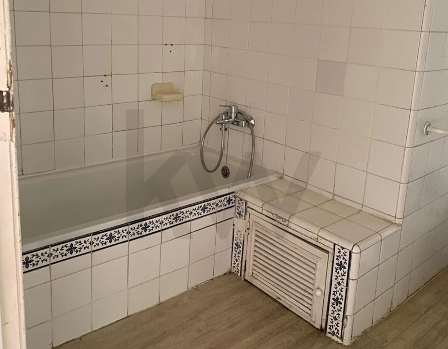 Apartamento T15 para Arrendamento em Campo de Ourique Foto 31