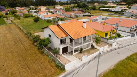 Moradia T4 para Venda em Esgueira