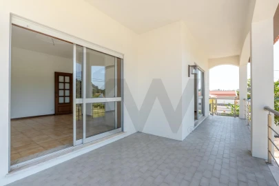 Moradia T4 para Venda em Esgueira